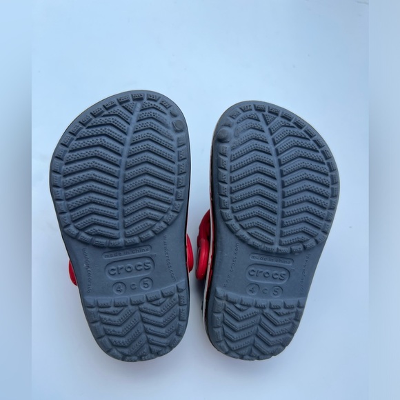 Crocs Toddler Grey Red
Kylo Ren Glow In The Dark Cushioned Star Wars Clog 4/5 C - Picture 9 of 14